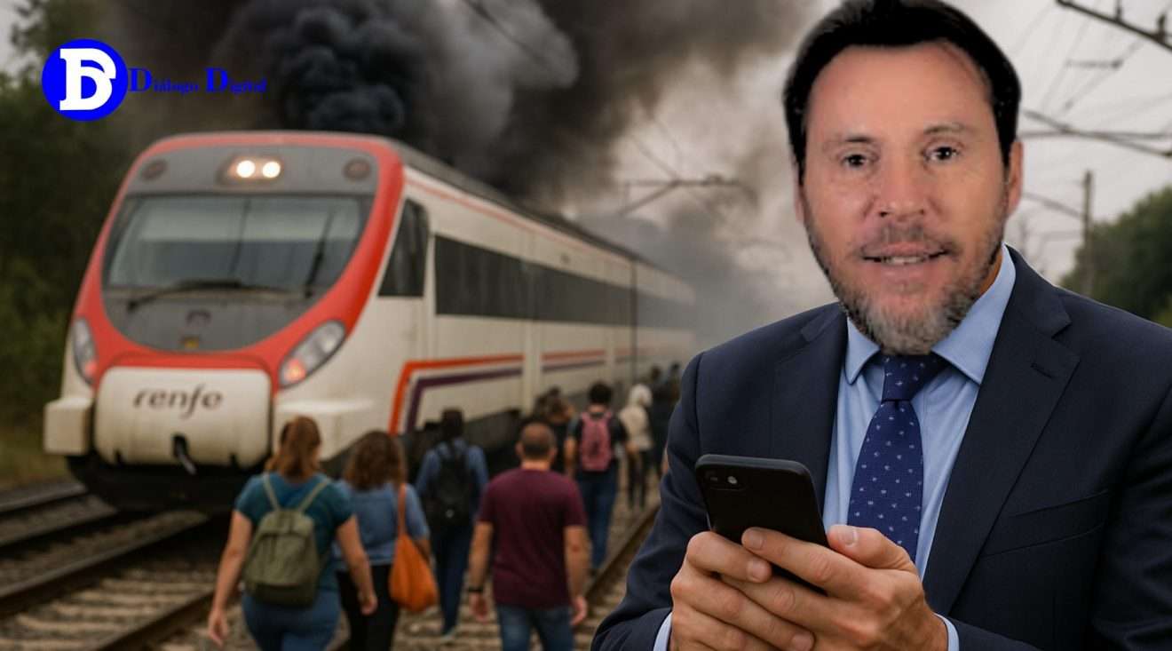 Caos ferroviario. un Tren averiado echando humo, pasajeros andando por las vías y Óscar Puente usando el móvil