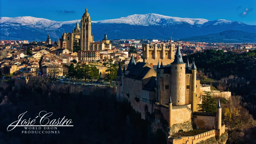 Alcázar de Segovia a vista de dron el castillo español que inspiró a Disney