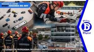 Imagen aérea del centro XTART Formación Profesional en Arganda del Rey con alumnos realizando prácticas de emergencias y rescate en un amplio campo operativo con vehículos y zonas de simulación.